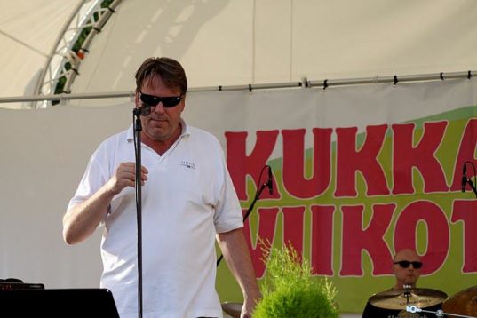 Kaitsu_kukkaislava_2011